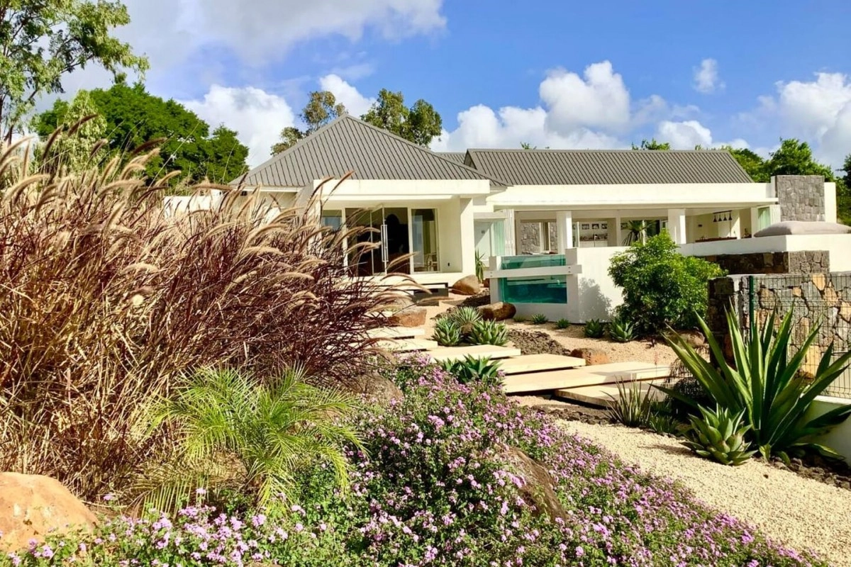 Villa d'architecte avec piscine à débordement et vues panoramiques